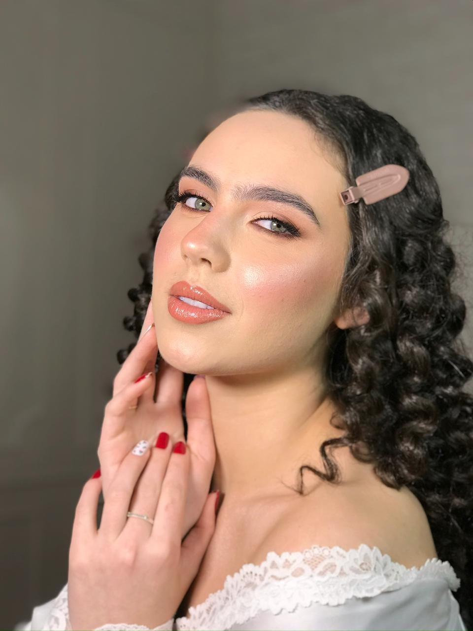 Maquiagem - Caroline Lopes