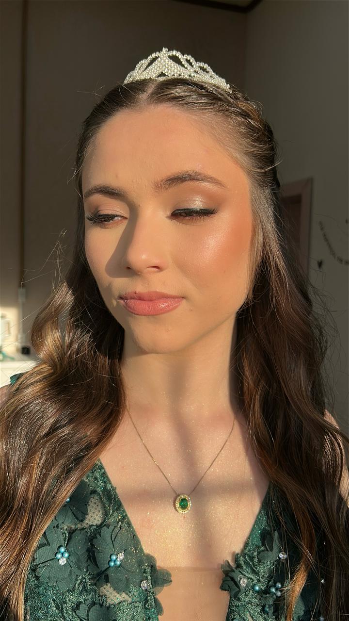 Maquiagem - Caroline Lopes