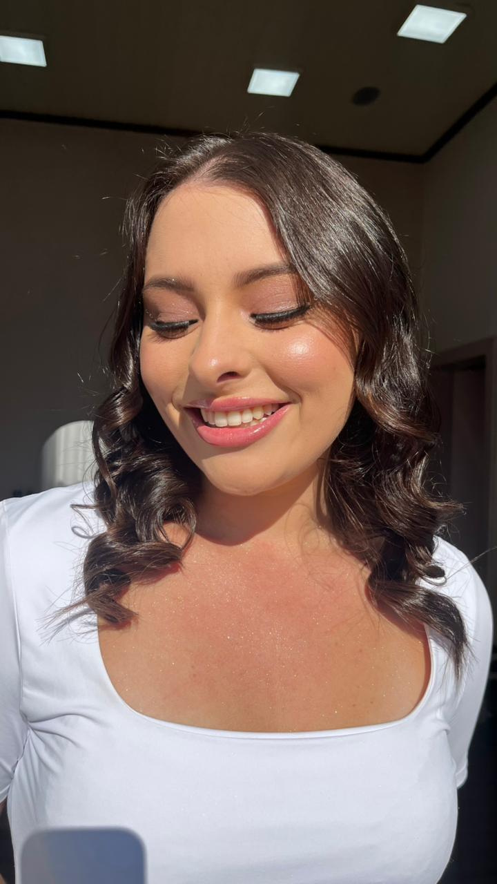 Maquiagem - Caroline Lopes