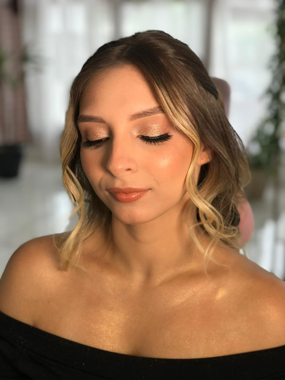 Maquiagem - Caroline Lopes